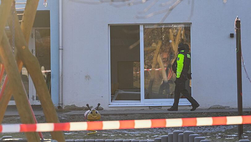 Die Feuerwehr berichtete von 22 Sanit&auml;tern, &Auml;rzten und Feuerwehrleuten, die mit 12 Fahrzeugen im Einsatz waren. (Archivbild)
