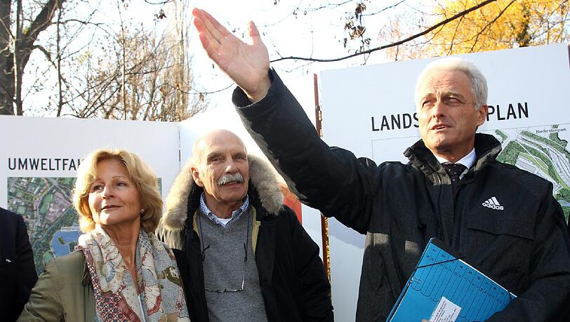 Große Gesten und kein Geld: Minister Peter Ramsauer (rechts) mit den Tunnel-Initiatoren Hermann Grub und Petra Grub-Lejeune.