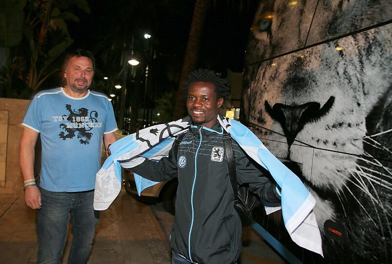 "Ich bin froh ein Löwe zu sein!" Mit diesen Worten begrüßte Anthony Annan Fans und Verantortliche des TSV 1860 in Marbella. Die ersten Bilder von seiner Ankunft im Trainingslager.