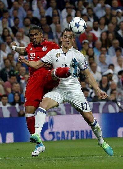 Douglas Costa: Der Brasilianer kam nach 71 Minuten für Ribéry, sollte die linke Seite neu beleben. Ohne große Akzente. Note 4