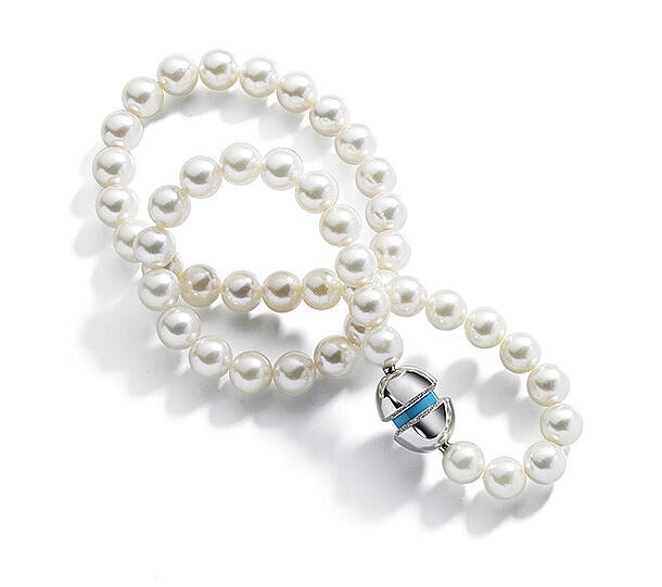 Juwelier Fridrich ist in München der Juwelier mit langer Tradition von exklusiven Trauringen bis zu wertvollen Uhren.