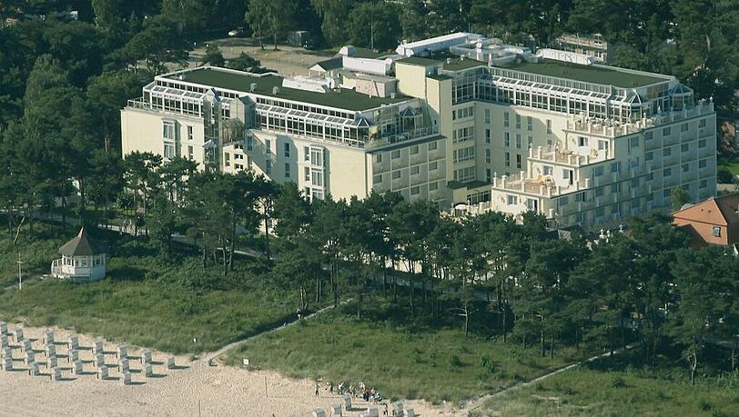 Das FirstClass Rugard Strandhotel im Ostseebad Binz. Das FirstClass Rugard Strandhotel im Ostseebad Binz.