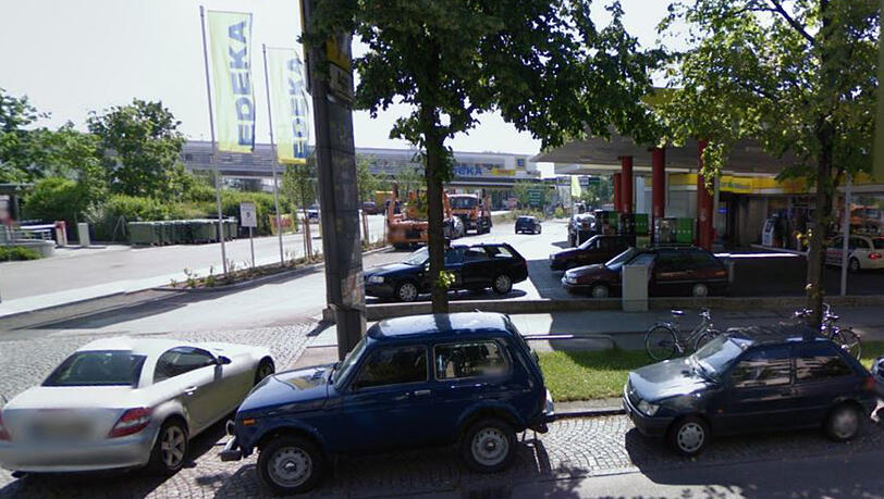 Die Agip-Tankstelle in der Implerstraße. Die Agip-Tankstelle in der Implerstraße.