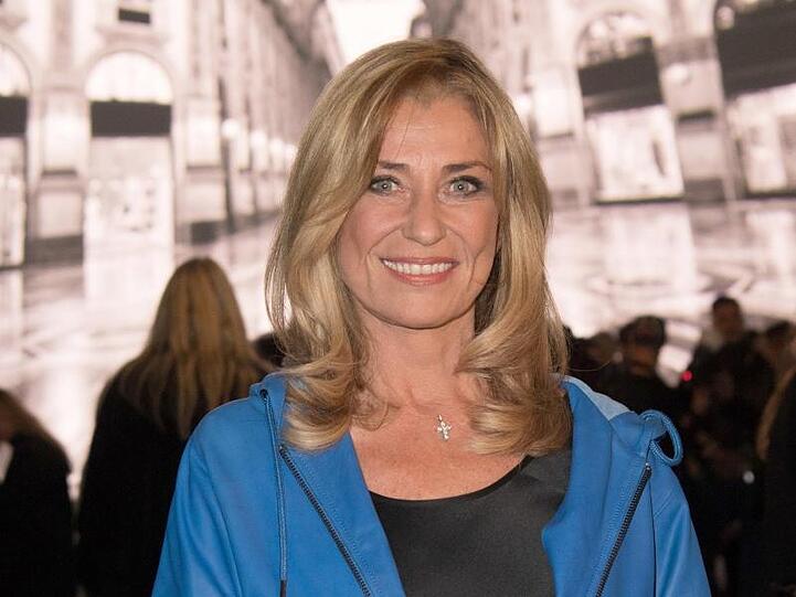 Dagmar Wöhrl ist zu Gast bei der Mercedes-Benz Fashion Week im Kraftwerk Berlin. Foto: Jörg Carstensen/dpa/Archivbild