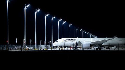 Am M&uuml;nchner Flughafen mussten Passagiere &uuml;ber Nacht in mehreren Lufthansa-Maschinen ausharren. (Symbolbild)