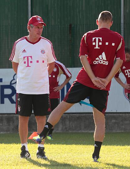 Der FC Bayern München hat in seinem Trainingslager am Gardasee die erste Einheit bestritten. Impressionen aus Arco.