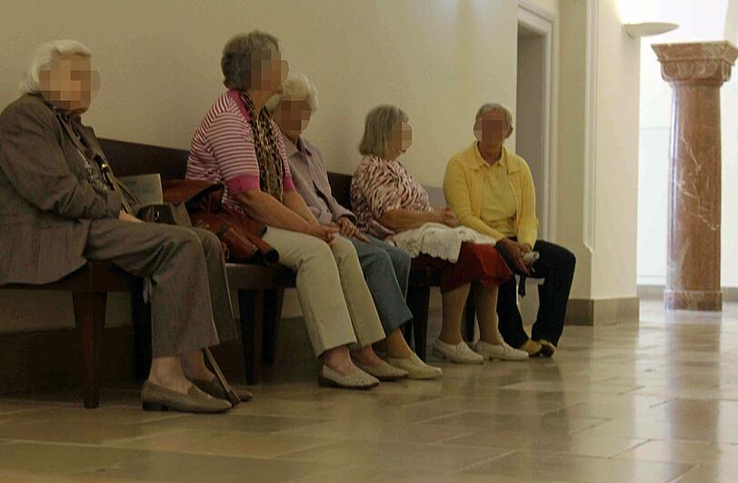 Die geprellten Seniorinnen sind heute noch erschüttert.