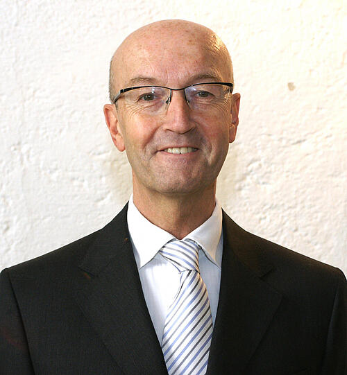 Michael Mattar, FDP-Stadtrat: &bdquo;Es muss klar sein, dass in dieser Stadt Toleranz und Religionsfreiheit herrschen. Es darf nicht mit Ressentiments Stimmung gemacht werden, das ist gefährlich für unsere Demokratie. Die liberalen Werte müssen wir verteidigen.&ldquo;