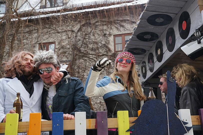 Weitere Bilder vom Faschingsumzug der "Damischen Ritter" in München am 08. Februar 2015.