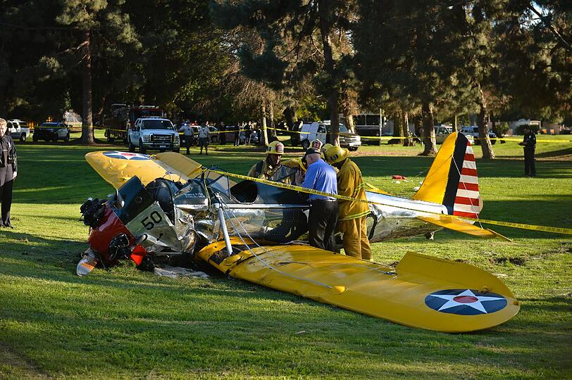 Harrison Ford ist bei seinem Flugzeugabsturz auf einem kalifornischen Golfplatz verletzt worden.