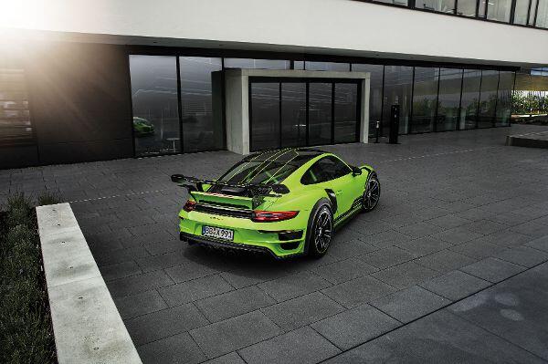 Ruhe vor dem Sturm: Der Techart-Porsche 911 Turbo knackt nach 9,2 Sekunden die 200-km/h-Marke.