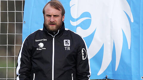 Traf sich zur Aussprache mit dem Präsidium: Löwen-Trainer Daniel Bierofka.