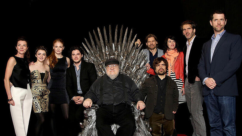 "Game of Throne"-Schöpfer George R. R. Martin im Kreise seiner Serien-Stars