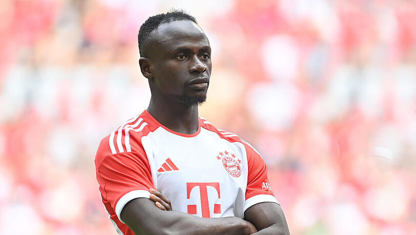 Abgang mit Plastiktüte: Noch-Bayer Sadio Mané.