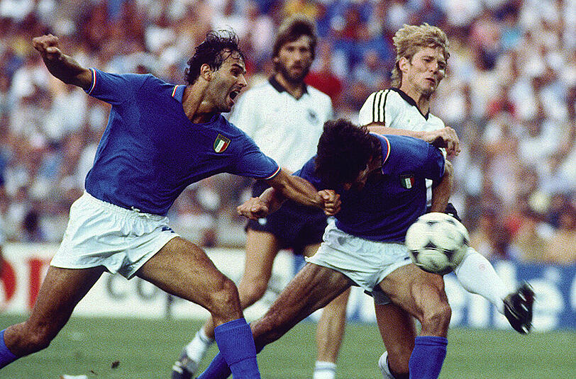 WM-Finale 1982 in Madrid: Der Italiener Paolo Rossi trifft zur 0:1-Führung für Italien. Am Ende geht das Spiel 1:3 aus - Italien wird Weltmeister.