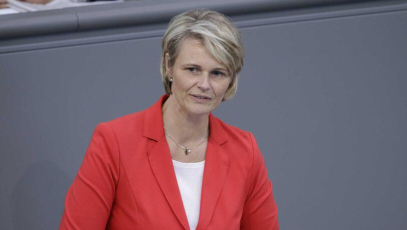 Anja Karliczek (46) ist seit 2017 Parlamentarische Geschäftsführerin in der Unionsfraktion und soll jetzt Bildungsministerin werden. Anja Karliczek (46) ist seit 2017 Parlamentarische Geschäftsführerin in der Unionsfraktion und soll jetzt Bildungsministerin werden.