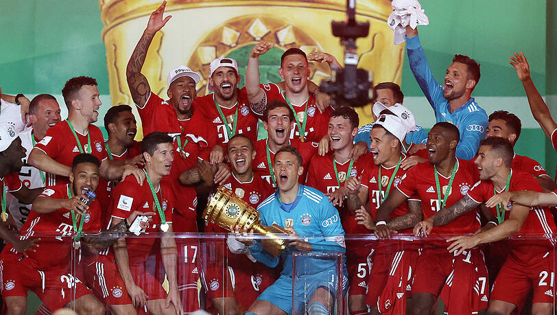 Nummer 6: Bayern feiert den20. Pokalsieg. Nummer 6: Bayern feiert den20. Pokalsieg.