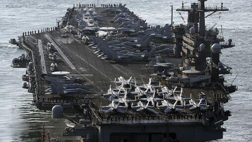 Der US-Flugzeugträger USS Carl Vinson (CVN-70). Der US-Flugzeugträger USS Carl Vinson (CVN-70).