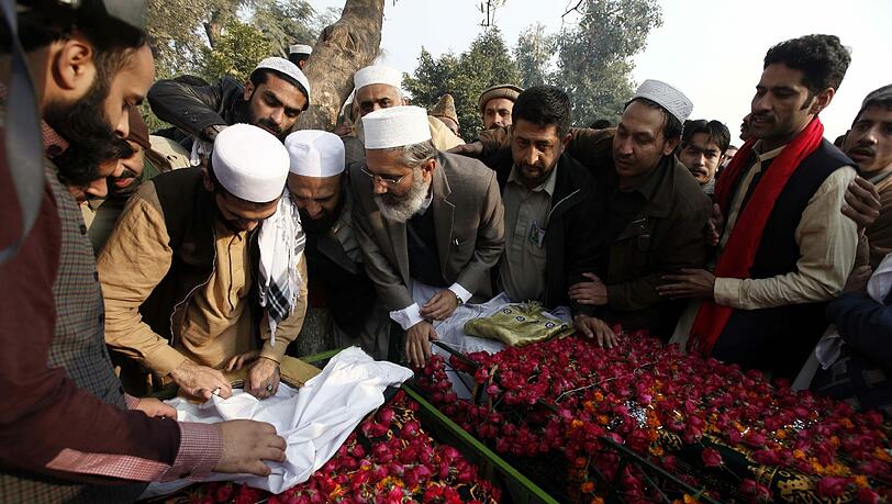 Die Zahl der Todesopfer des Taliban-Anschlags sind weiter angestiegen. Die Zahl der Todesopfer des Taliban-Anschlags sind weiter angestiegen.