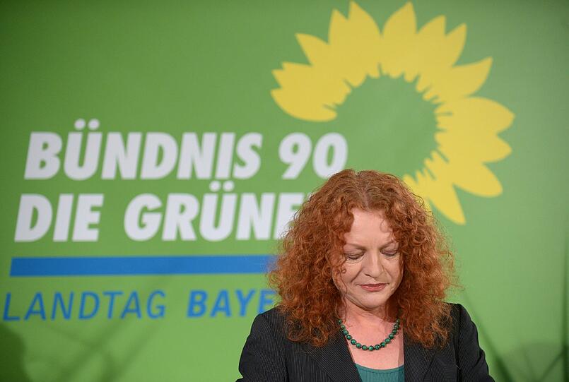 Margarete Bause: &bdquo;Sie denkt, die Bavaria wird grün, vielleicht kommt doch noch meine große Zeit. Mach dir keine Hoffnungen! Nicht in Bayern! Nicht als Grüner. Da hat ja ein Sozialdemokrat noch mehr Perspektiven. Der weiß wenigstens, dass in München alle 20 Jahre eine Oberbürgermeister-Stelle frei wird.&ldquo;