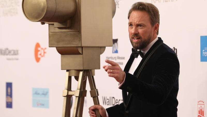 Steven Gätjen führt das deutsche Publikum nicht nur durch die "Goldenen Kamera", sondern auch durch die "Oscars".