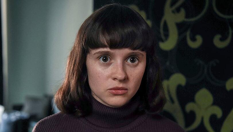 Nathalie (Maresi Riegner) unterzieht sich im "Tatort: Das Tor zur Hölle" einem Exorzismus.