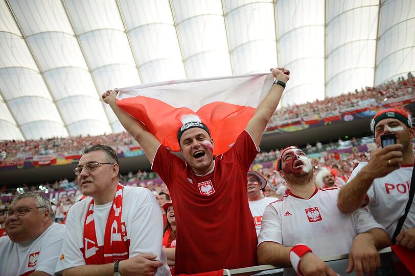 Schrill, bunt, Fußball: Das sind die besten Fan-Kostüme zur EM 2012! Zum Durchklicken!
