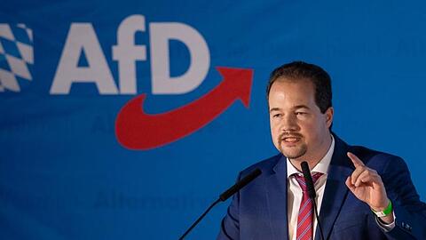 Martin Sichert, Landesvorsitzender der AfD in Bayern, spricht beim bayerischen Landesparteitag. Foto: Daniel Karmann