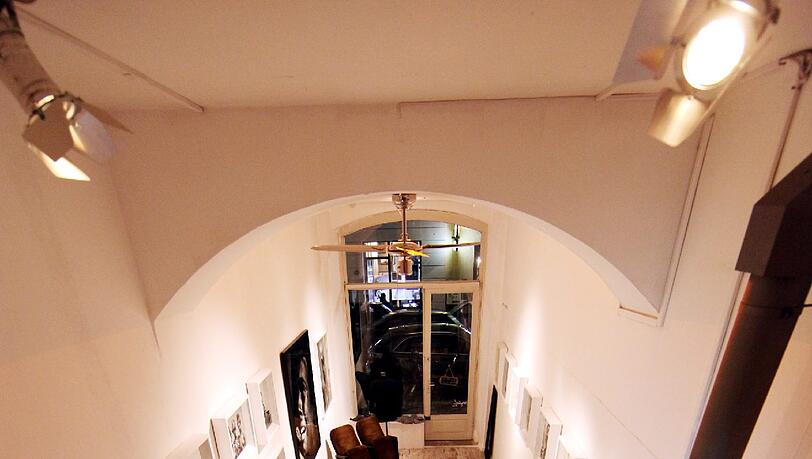Früher Kutschendurchfahrt, heute Kunsttreff. Früher Kutschendurchfahrt, heute Kunsttreff.