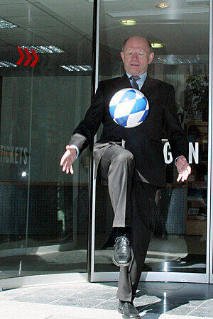 Alfred Lehner, der ehemalige Landesbank-Vorstand, verkaufte in seiner Ära die Anteile an der Allianz Arena an den FC Bayern. Lehner war von März 2006 bis März 2007 im Amt.