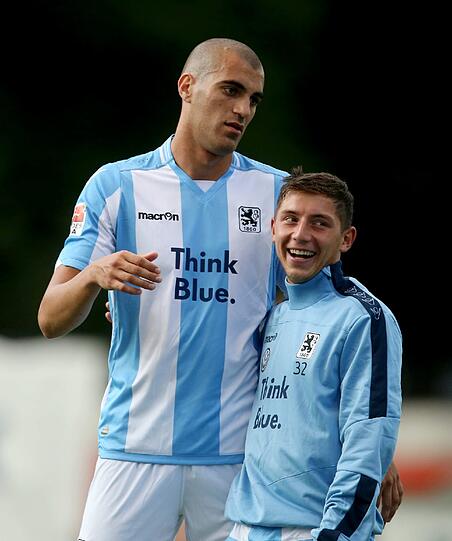 Deutlicher Größenunterschied: Fejsal Mulic und Maximilian Wittek.