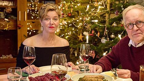 "Weihnachtsüberraschungen": Ellen (Margarita Broich) hat die ungewollte Familienzusammenführung überstanden.