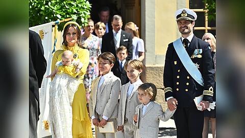 Prinz Carl Philip und Prinzessin Sofia mit ihren vier Kindern.