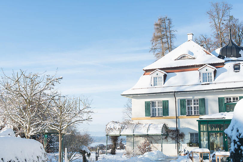 Einzigartige Weihnachtsfeier am Starnberger See. Feiern Sie Weihnachten im Schlossgut Oberambach.