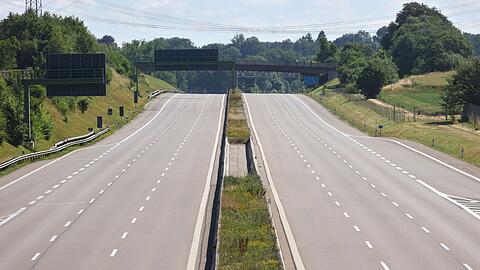 Die A8 zwischen den Anschlussstellen Günzburg und Burgau.