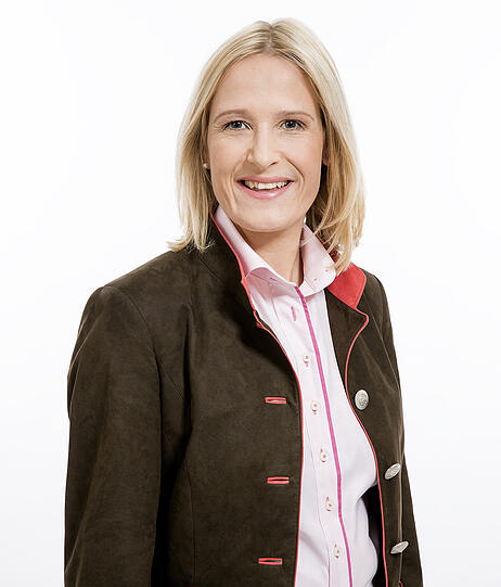 Manuela Ohlhausen tritt für die CSU im Stadtbezirk Thalkirchen-Obersendling-Fürstenried-Forstenried-Solln an.