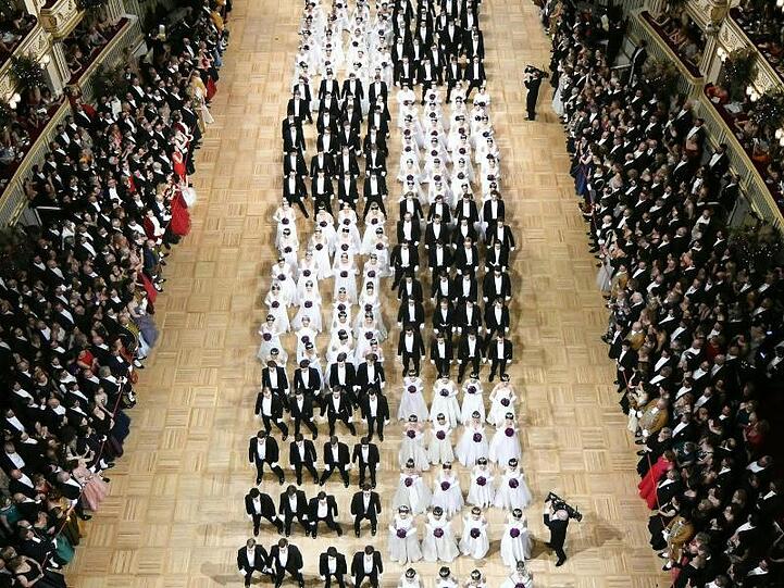 Mehr als 5000 Gäste verfolgten das festliche Spektakel.