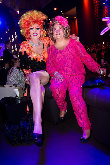 Travestiekünstlerin Olivia Jones (l) und Komikerin Cindy aus Marzahn