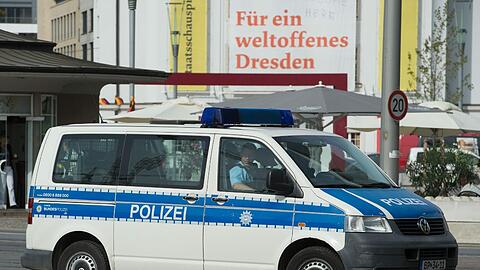 Die Polizei forderte die Bevölkerung auf, "verstärkt zu schauen, ob es etwas Ungewöhnliches gibt". Foto: Sebastian Kahnert