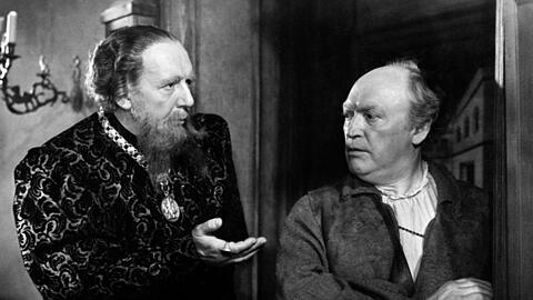 1943 drehte Pabst den historischen Heldenfilm "Paracelsus" mit Harry Langewisch als Pfefferkorn und Werner Krauss als der berühmte Arzt und Forscher des 15. Jahrhunderts.