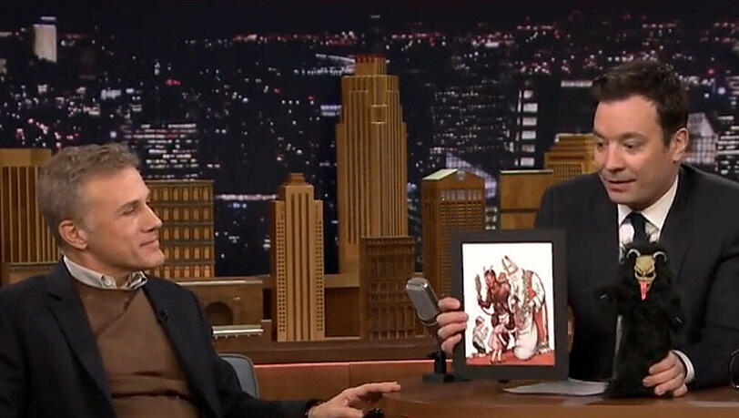 Kindheitserinnerungen für den einen, Horrorvision für den anderen: Christoph Waltz erklärt Jimmy Fallon den Krampus Kindheitserinnerungen für den einen, Horrorvision für den anderen: Christoph Waltz erklärt Jimmy Fallon den Krampus