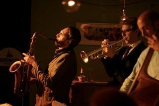 In der Theaterklause "Onkel Wanja" wird jetzt regelmäßig Mingus gespielt
