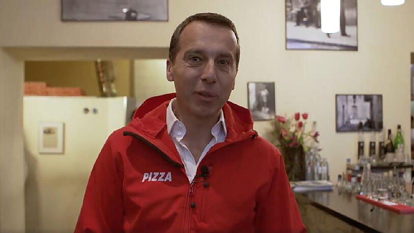 Vom Bundeskanzler zum Pizzalieferant: In Österreich liefert Christian Kern Essen nach Hause.