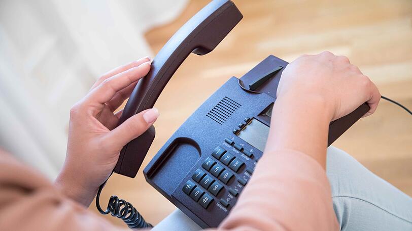 Misstrauen am Telefon ist wichtig: Beim geringsten Zweifel legt man besser gleich auf. (Symbolbild)