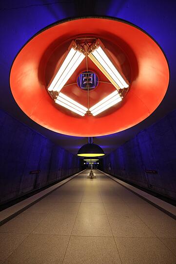 Mit Sicherheit der stimmungsvollste U-Bahnhof Münchens: die Station Westfriedhof.