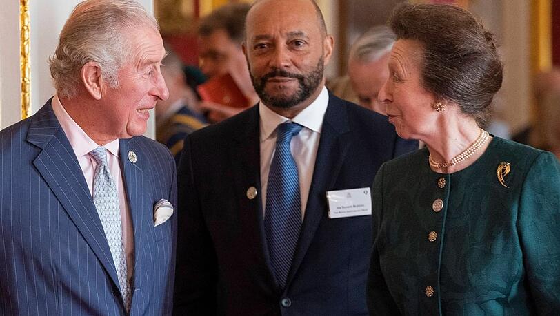 Prinz Charles und seine Schwester Prinzessin Anne bei einem Termin in London.