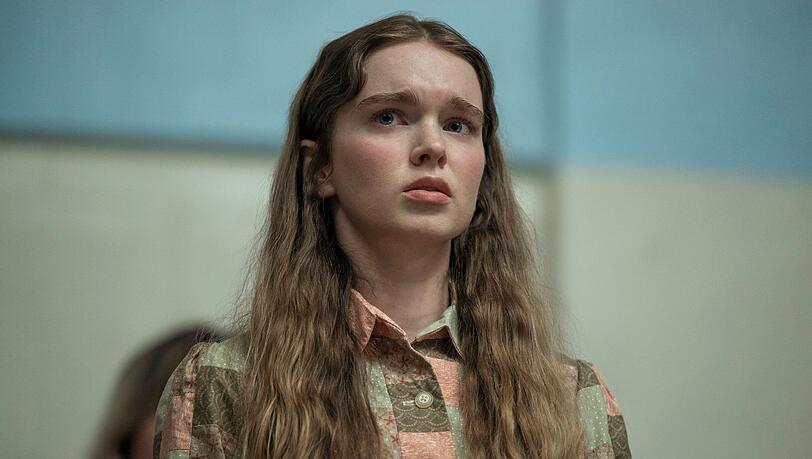 1974 erschien Stephen Kings Romandeb&uuml;t "Carrie", zwei Jahre sp&auml;ter folgte die erste von mehreren Verfilmungen mit Sissy Spacek als telekinetisch begabte 16-j&auml;hrige Schulau&szlig;enseiterin. Nun hat Horrormeister Mike Flanagan ("Midnight Mass")den Stoff neu interpretiert. F&uuml;r die Hauptrolle castete er die bisher unbekannte Summer H. Howell.