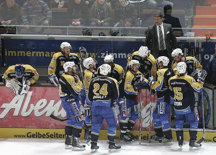 Wo spielt der EHc München in der nächsten Saison? In der DEl, der 2. Liga oder gar in Österreich?