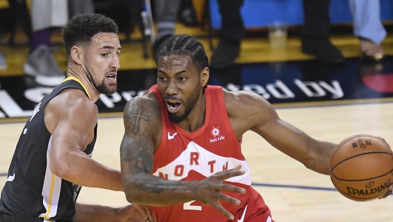 Kawhi Leonard (r) führte die Toronto Raptors zur NBA-Meisterschaft. Kawhi Leonard (r) führte die Toronto Raptors zur NBA-Meisterschaft.