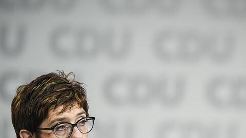 Nach dem Sieg von Annegret Kramp-Karrenbauer erhält die Union bei der "Sonntagsfrage" mehr Zuspruch.